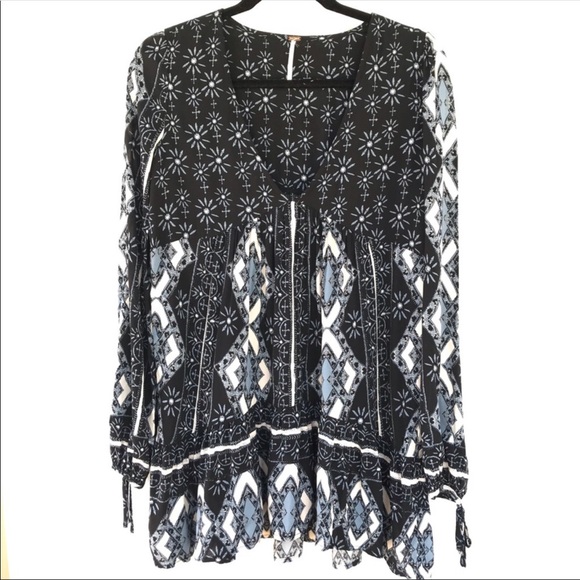 Free People | ‘Viole Bay’ V-Neck Tunic - Picture 2 of 8